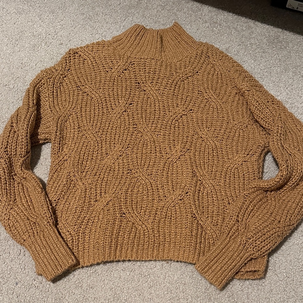 American Eagle Outfitters Sweater - Gold